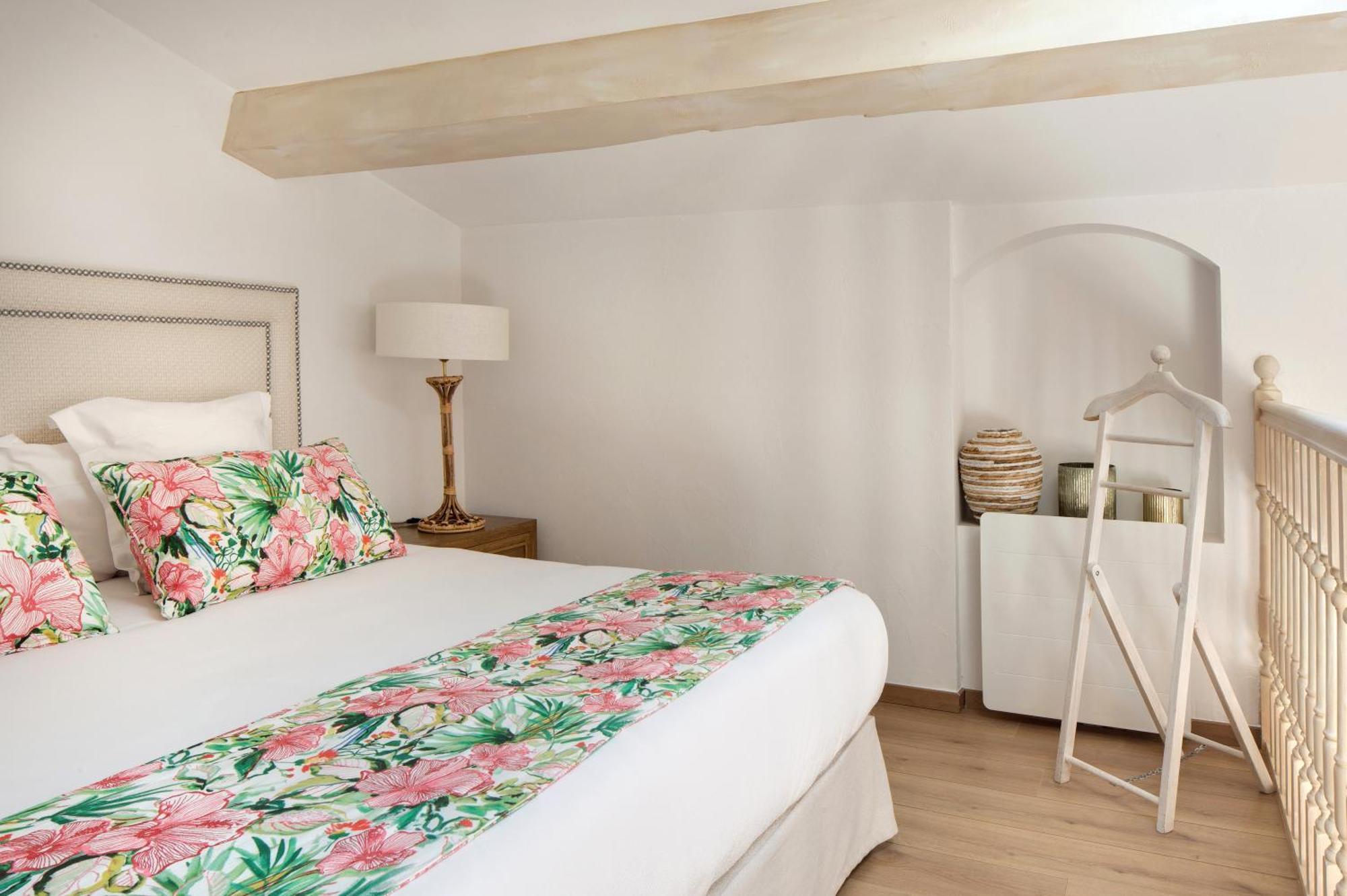 Hotel La Grande Bastide Сен Пол дьо Ванс Екстериор снимка