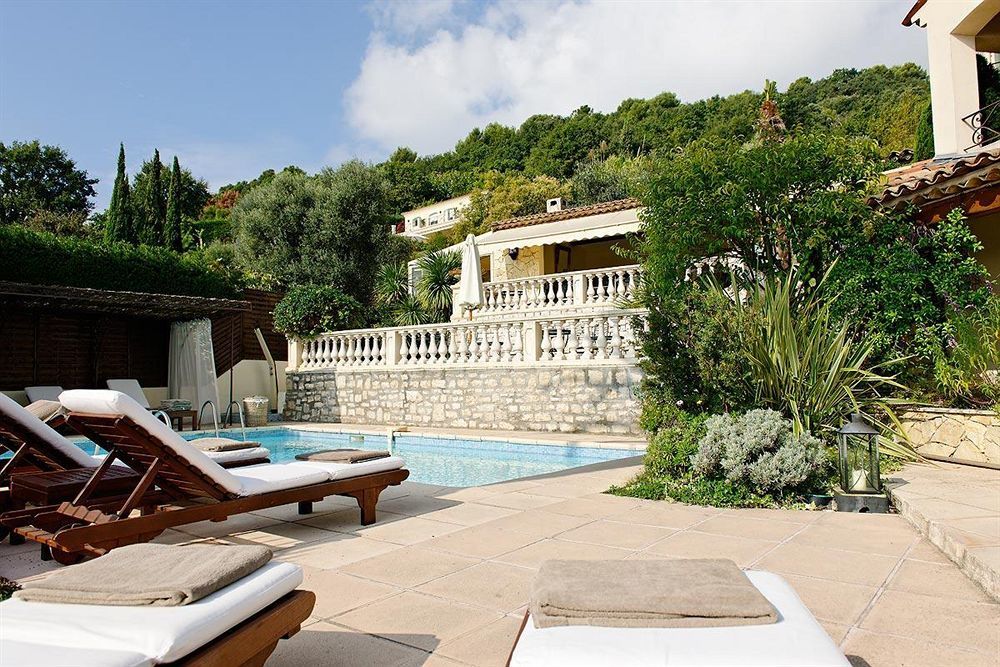 Hotel La Grande Bastide Сен Пол дьо Ванс Екстериор снимка